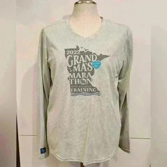 Woman's 2022 Grandma's Marathon Duluth Grey Long Sleeve Training Shirt XL - Picture 1 of 8